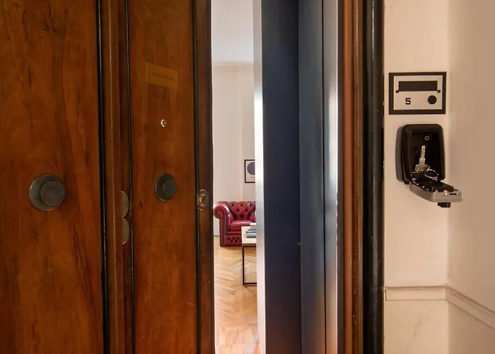 Wonderful 1 Bedroom In The Center Appartamento